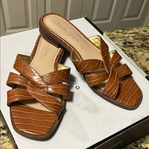 Brown Woven Leather Sandals with Polished Finish